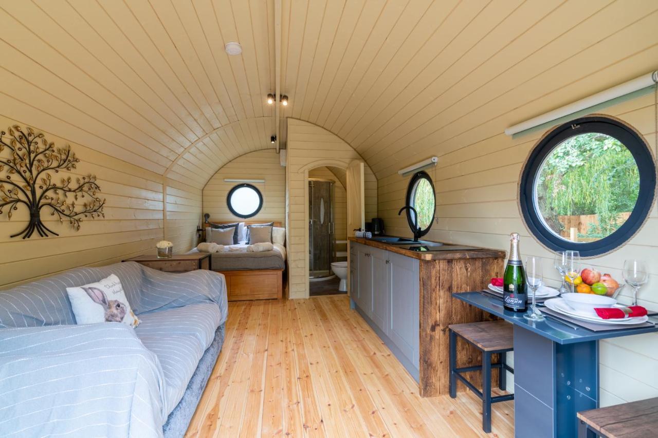 Villa Apple - Luxury Cabin In The Cotswolds à Alderton  Extérieur photo